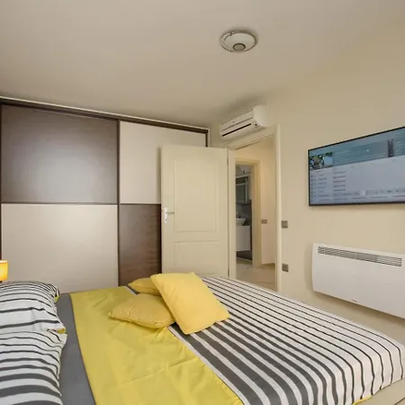 Comfortable Near The Apartman
