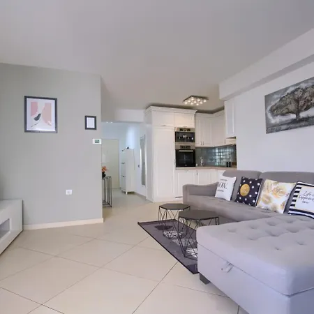 Apartment Comfortable Near The